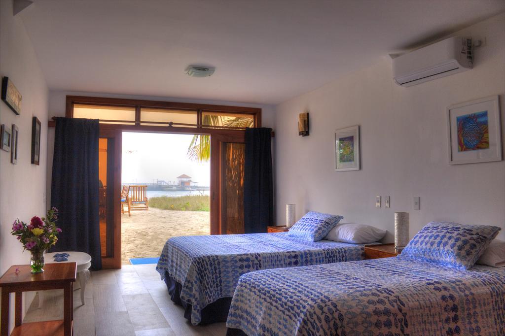The Isabela Beach House 푸에르토빌라밀 외부 사진
