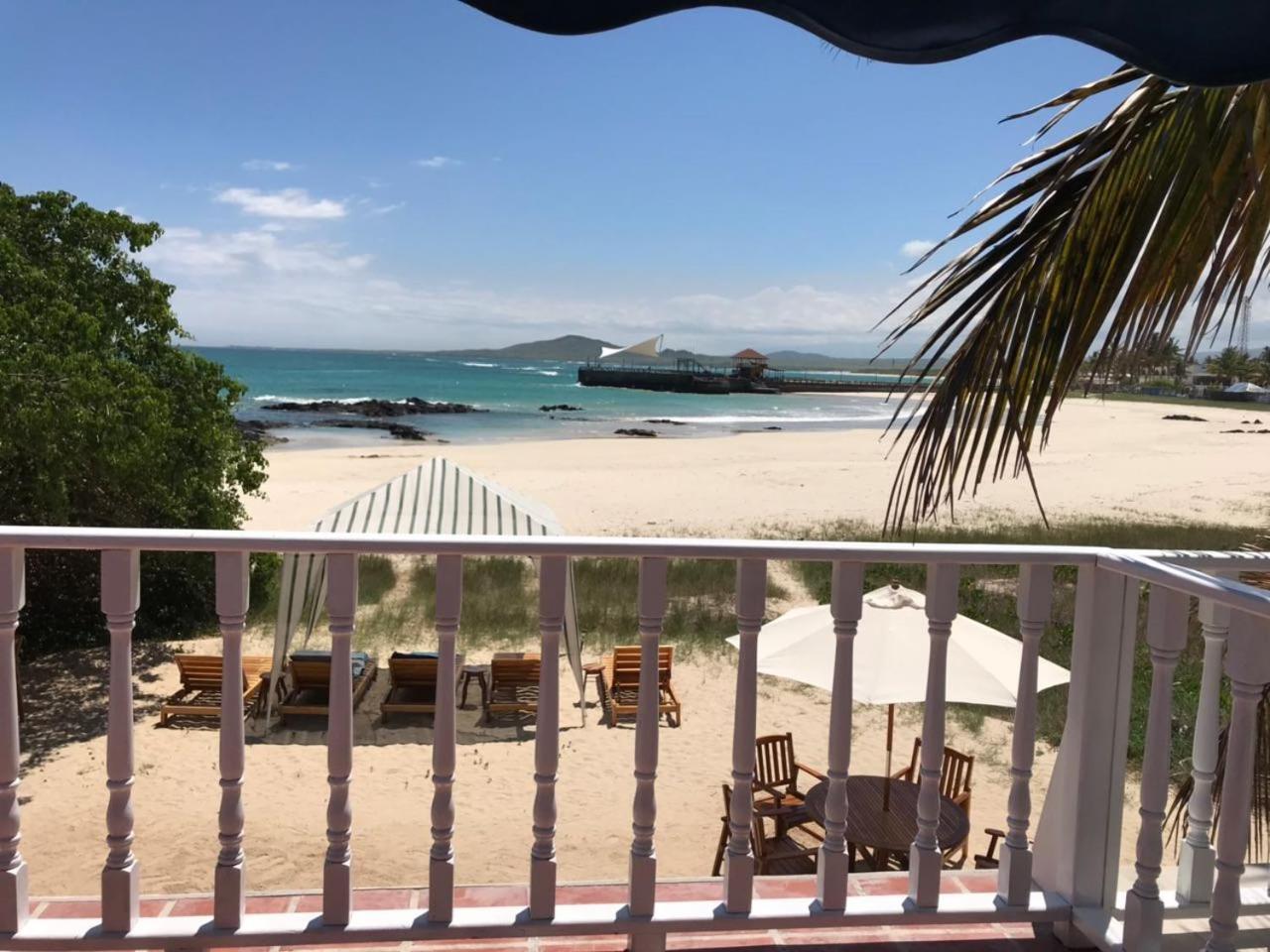 The Isabela Beach House 푸에르토빌라밀 외부 사진