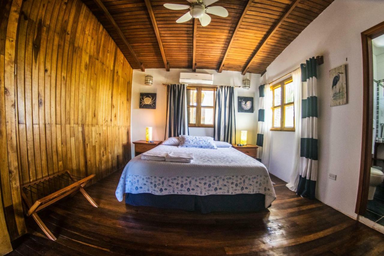 The Isabela Beach House 푸에르토빌라밀 외부 사진