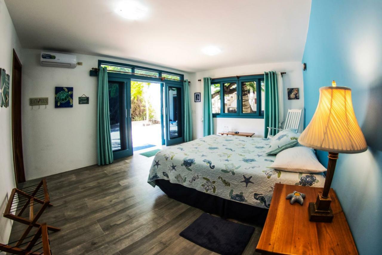 The Isabela Beach House 푸에르토빌라밀 외부 사진